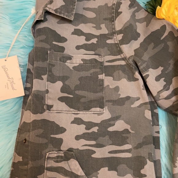 PRICE IS FIRM! NEW! Camo Jean Jacket Green And Gray Size Large - Picture 4 of 7